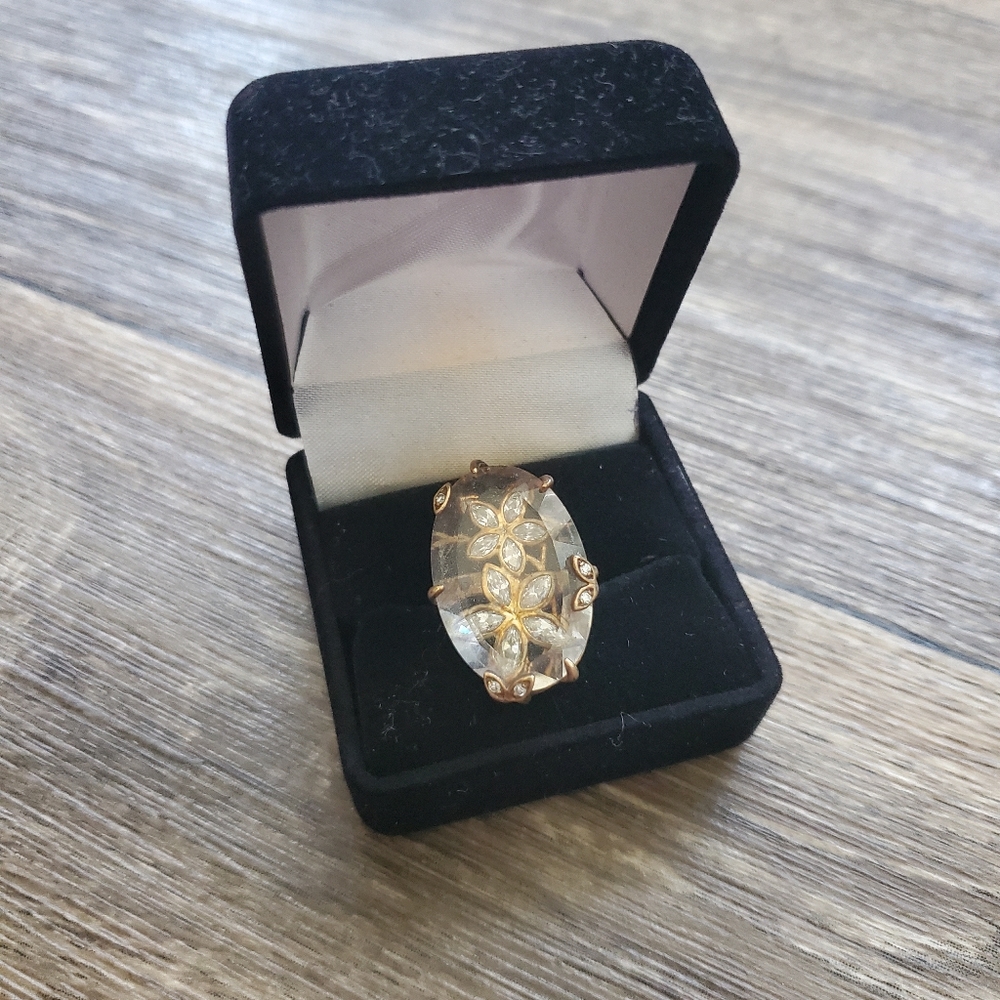 Super Cute Floral & Rhinestone Ring
